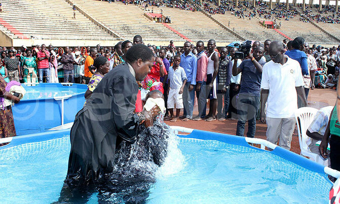 Hundreds baptized at SDA corporate prayer meeting Hundreds baptized at SDA corporate prayer meeting