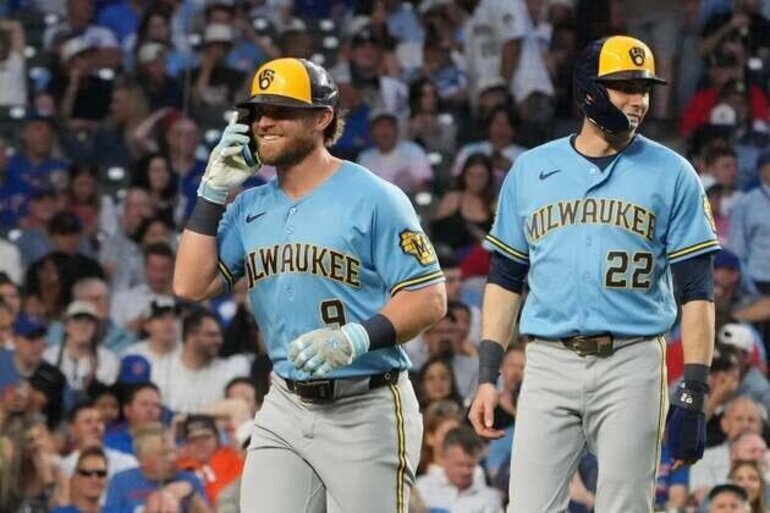 Jake Bauers, Christian Yelich spark Brewers' rout of Cubs