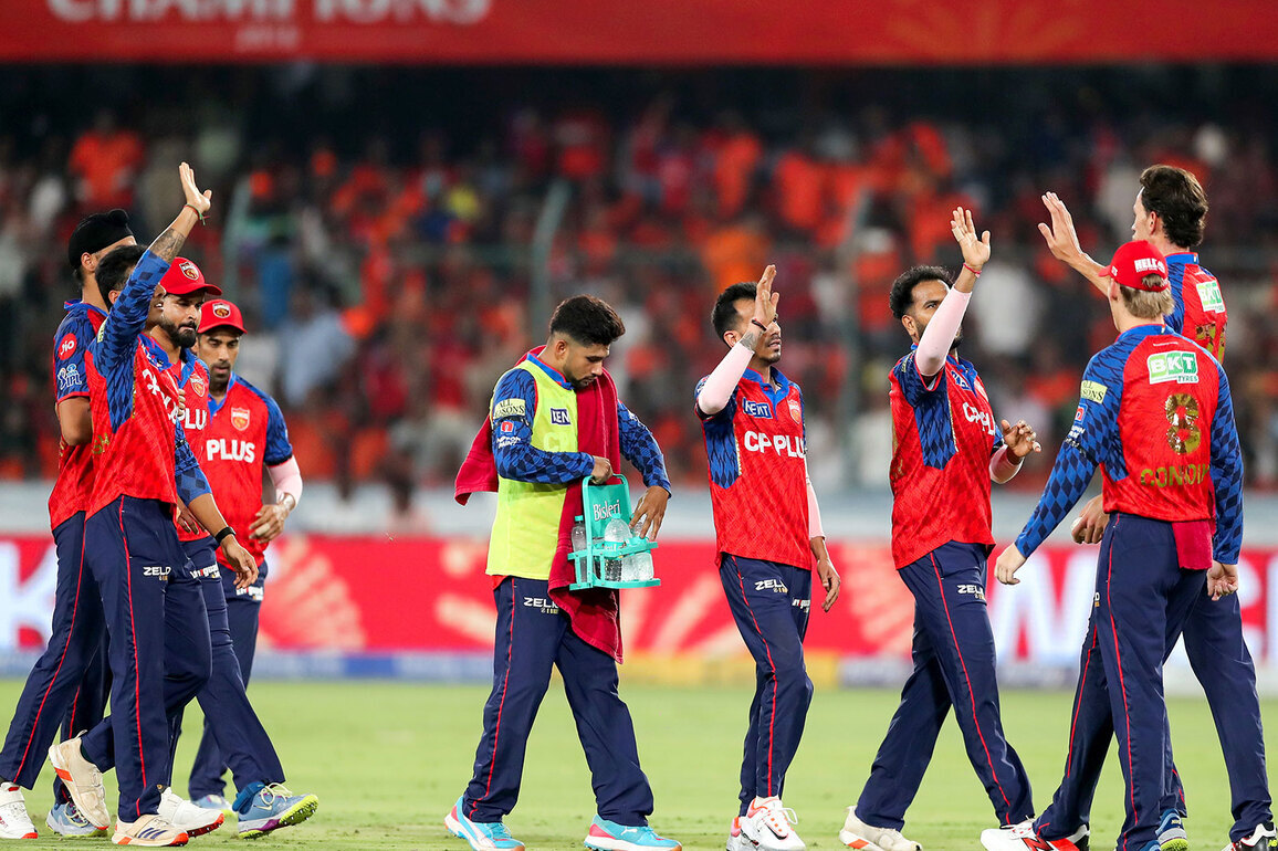 "Still see Punjab Kings and RCB as finalists": Sunil Gavaskar