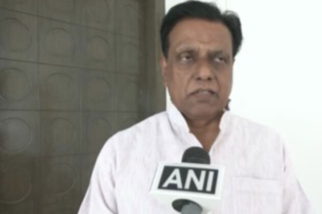 Congress facing internal differences over allocation of portfolios in Karnataka: BJP's NV Subhash