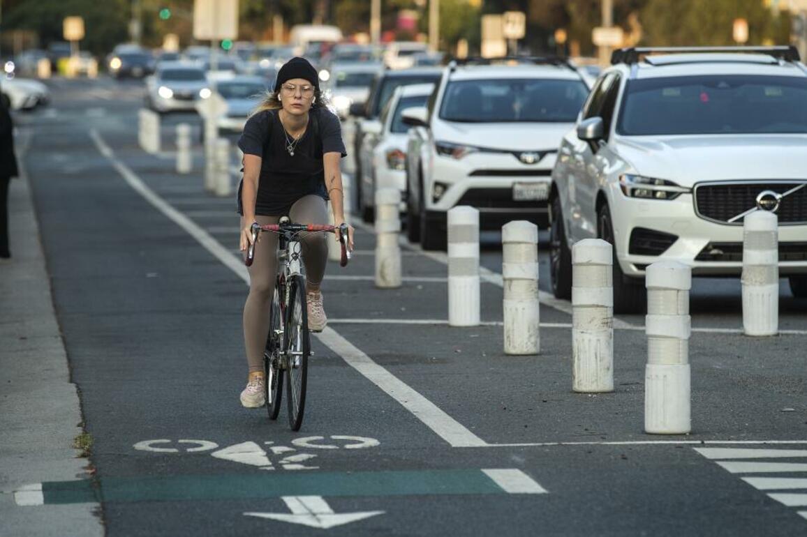 Suit against L.A. claims Measure HLA violations, lack of bike lanes