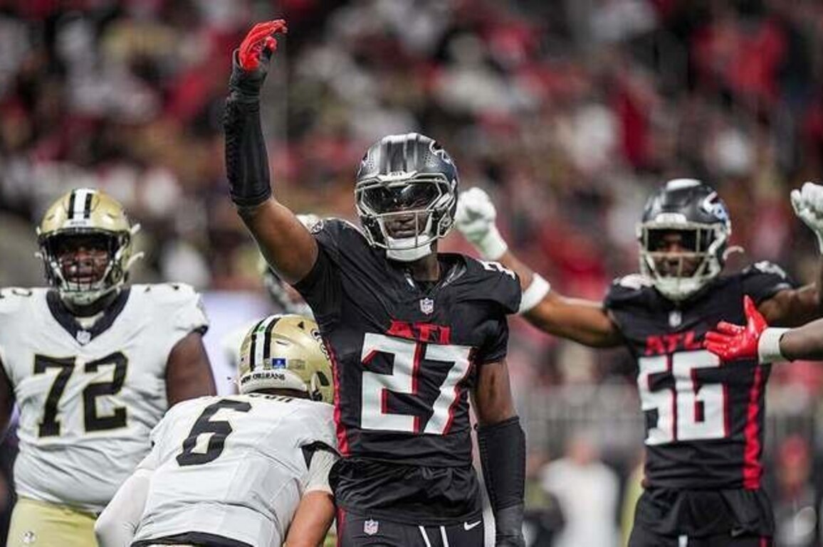 Falcons set single-season franchise record in sacks