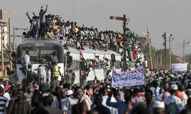 Sudan protester dies from wounds in Darfur clashes: medics Sudan protester dies from wounds in Darfur clashes: medics