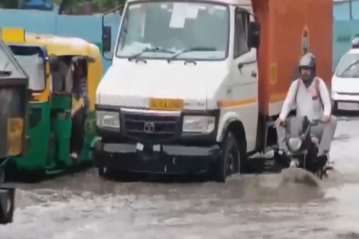 Waterlogging issues reported in Delhi after spell of intense rain, IMD issues heavy rain alert