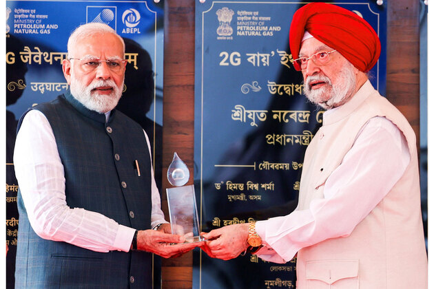 His efforts for India's self-reliance in petroleum, natural gas commendable: PM Modi extends birthday wishes to Hardeep Singh Puri