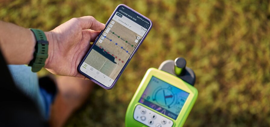 Subsite’s UtiliView utility mapping app allows users of the UtiliGuard 2 RTK locator to send utility data directly to their Esri map