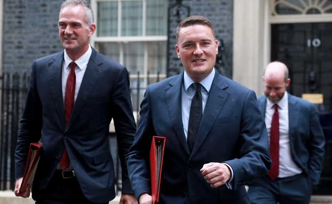 Peter Kyle, left, has led Labour's tech policy since September 2023