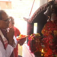 Shivraj Singh Chouhan offers prayers at Maa Kamakhya Temple in Guwahati
