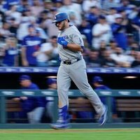 Dodgers belt 5 homers, escape Colorado with split