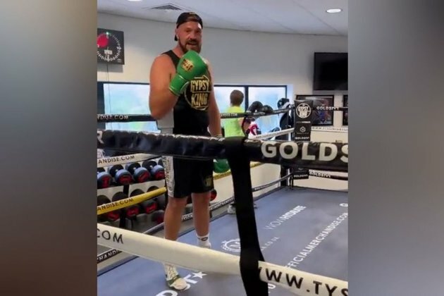 Tyson Fury explains how to defeat Ukrainian world champion