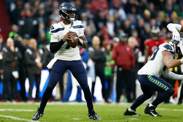 Raiders look to carry momentum into meeting with rested Seahawks
