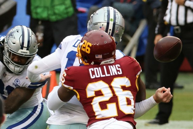 Washington S Collins carted off with ankle injury