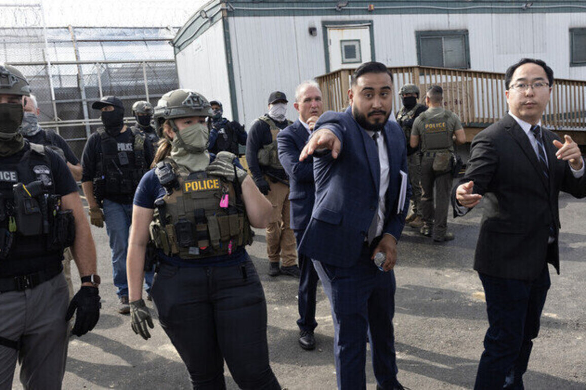 tear gas deployed as ICE agents clash with protesters