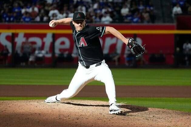 Diamondbacks bring back former closer Paul Sewald