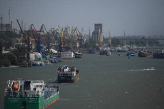 Ukrainian drone attack on grain ships kills five (VIDEO)