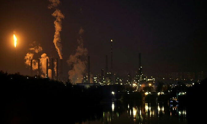 Oil industry under pressure to respond to climate change Oil industry under pressure to respond to climate change