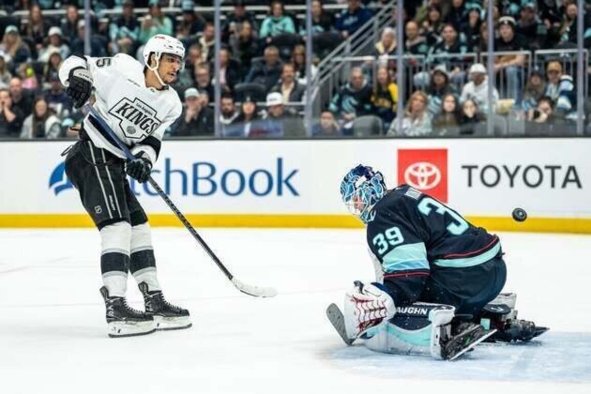 Kings within range of higher seed as they face lowly Canucks