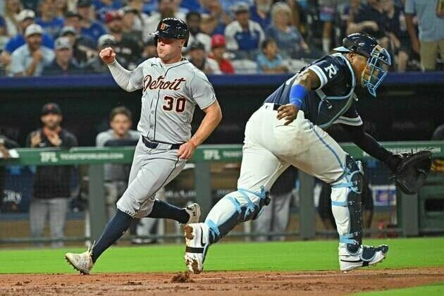 Tigers rally past Royals to end 4-game skid