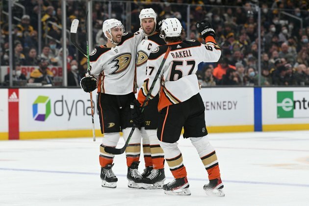 Ducks take revived offense up against Maple Leafs