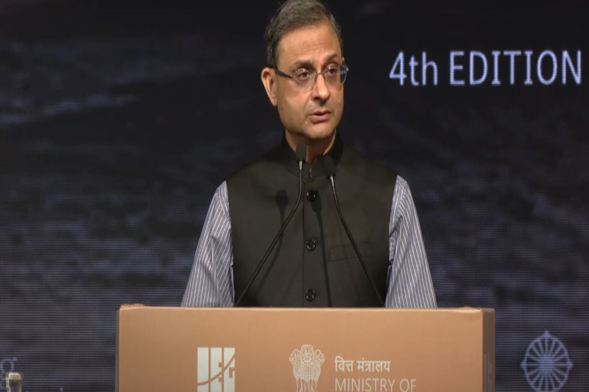 "Despite recent odds, economy seems well settled into equilibrium of resilient growth," RBI Governor