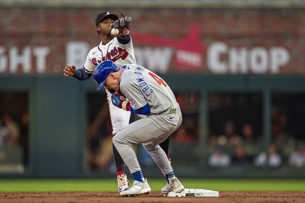 Braves first to 30 wins, hand Cubs fourth straight loss