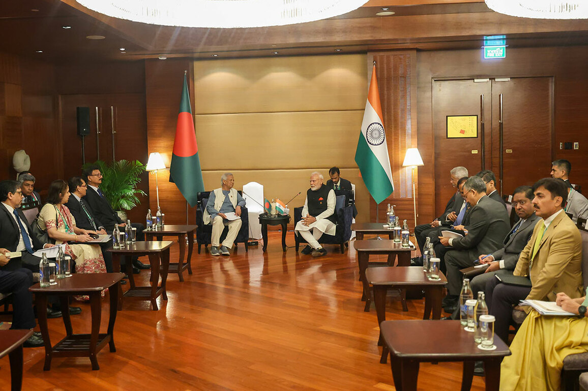 PM Modi meets Bangladesh Chief Adviser Muhammad Yunus on sidelines of BIMSTEC Summit