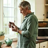 More people are trying medicinal cannabis for chronic pain. But does it work?