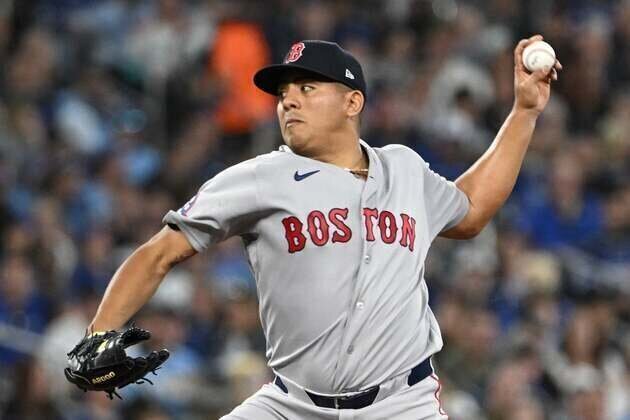 Despite win, Red Sox strive to overcome home hitting woes in clash vs. Phillies