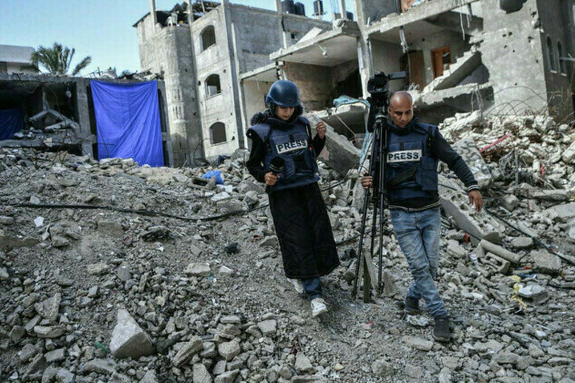 Western media outlets warn Israel of starving Gaza journalists