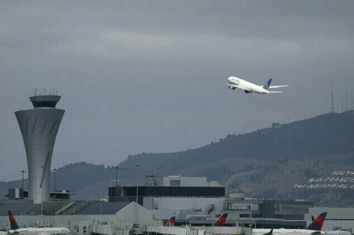 US Democrats wont end shutdown unless planes fall out of the sky  CNN