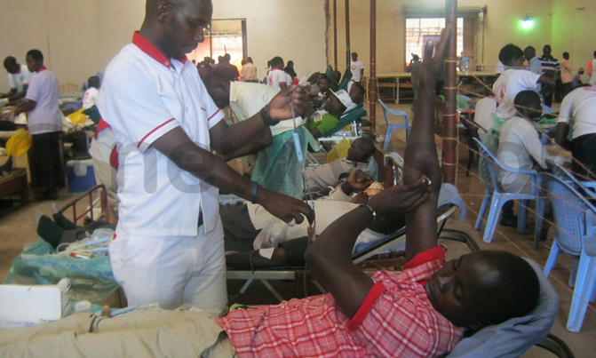 Medical workers selling blood to be arrested Medical workers selling blood to be arrested