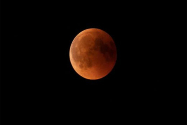 Lunar Eclipse 2025 marks "good time for charity", astrologer suggests