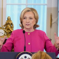 Hillary Clinton says she will nominate Trump for Nobel Peace Prize if he brokers peace deal between Russia, Ukraine