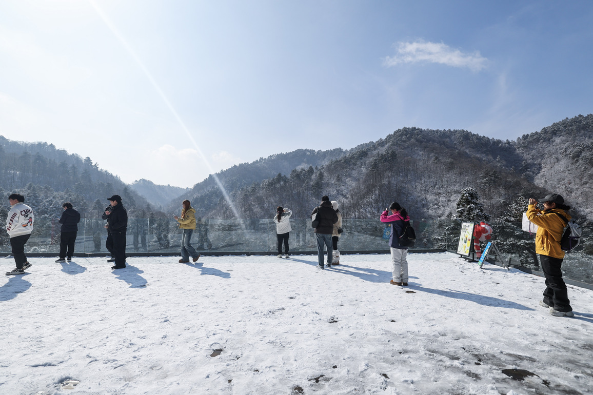 (ZhejiangPictorial) CHINA-ZHEJIANG-HANGZHOU-SNOW-SCENERY (CN)