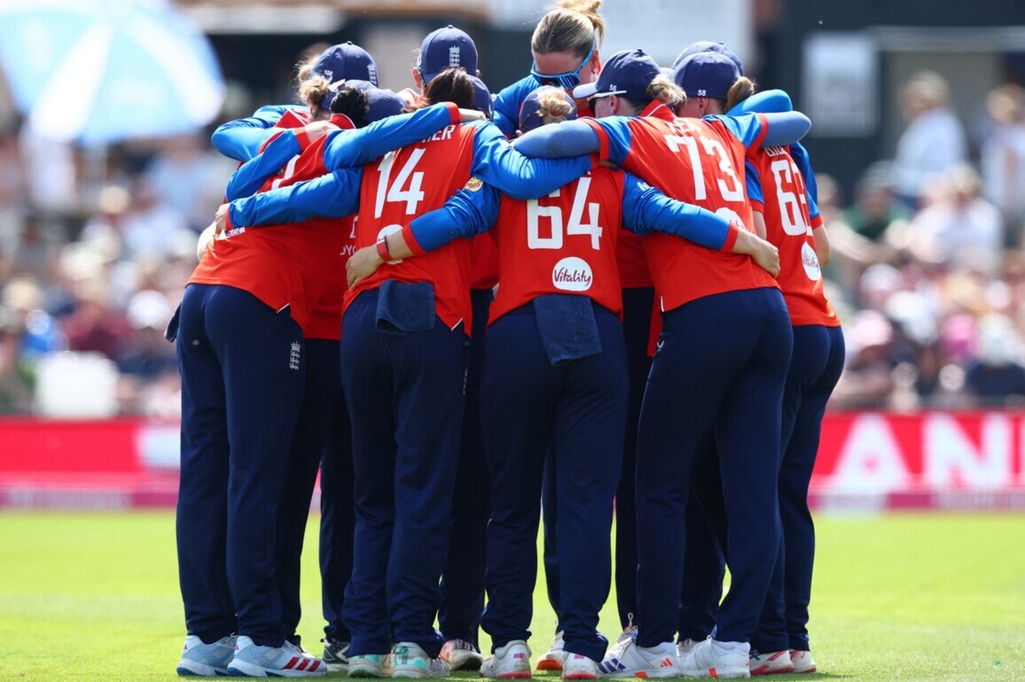 "Disappointing not to get over the line": Charlotte Dean after England lose 1st T20I
