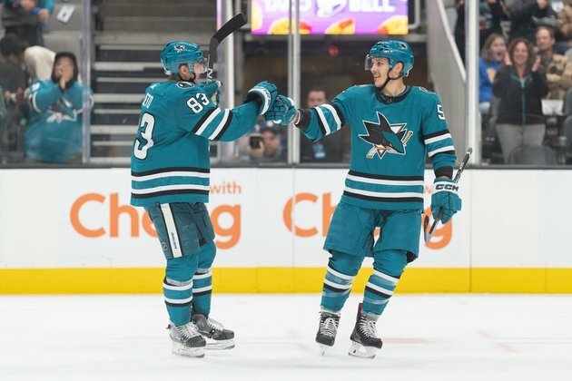 3-goal second period sends Sharks past Senators