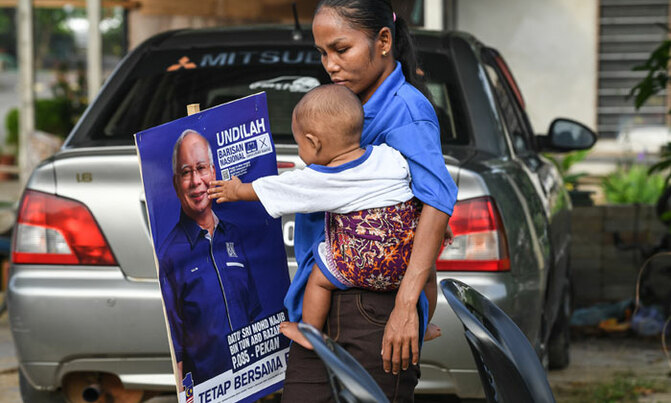 Malaysia's tense vote fuels damaging ethnic 'brain drain' Malaysia's tense vote fuels damaging ethnic 'brain drain'