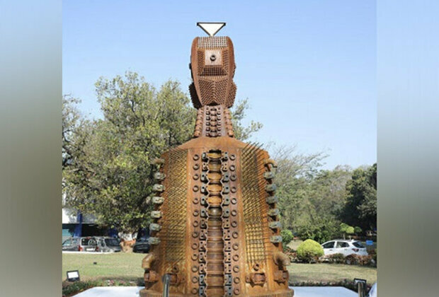 SKF India Commemorates its 100th Anniversary Milestone with Unveiling of a Monumental Sculpture - 'The Bearing Being'