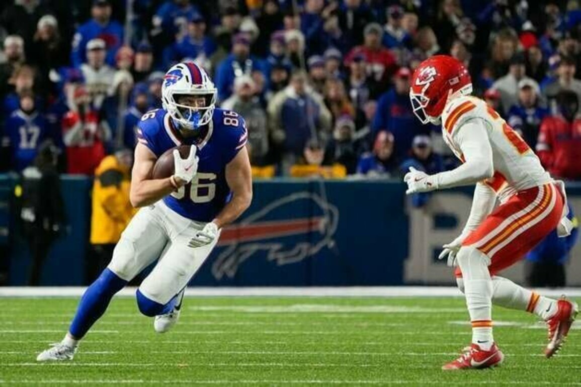 Bills' Dalton Kincaid, Bucs' Bucky Irving, Chris Godwin ruled out