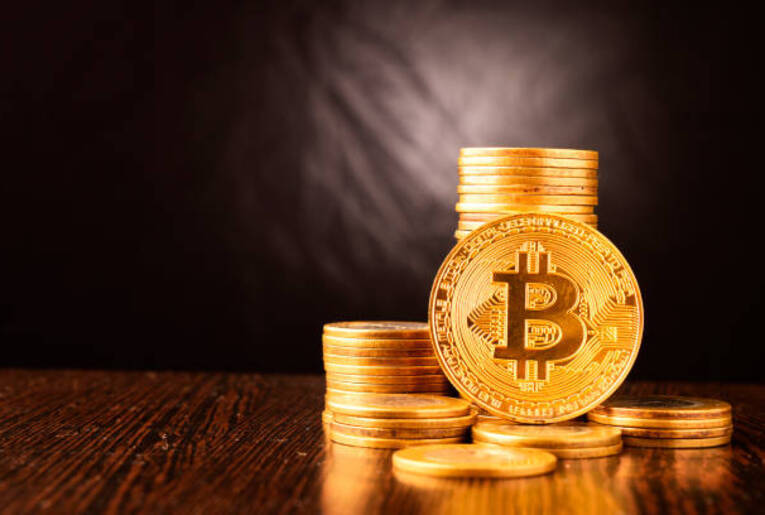 The rising importance of Bitcoin and gold in modern portfolios