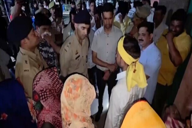 Uttar Pradesh: 4 dead, 3 injured in Hamirpur truck-car collision
