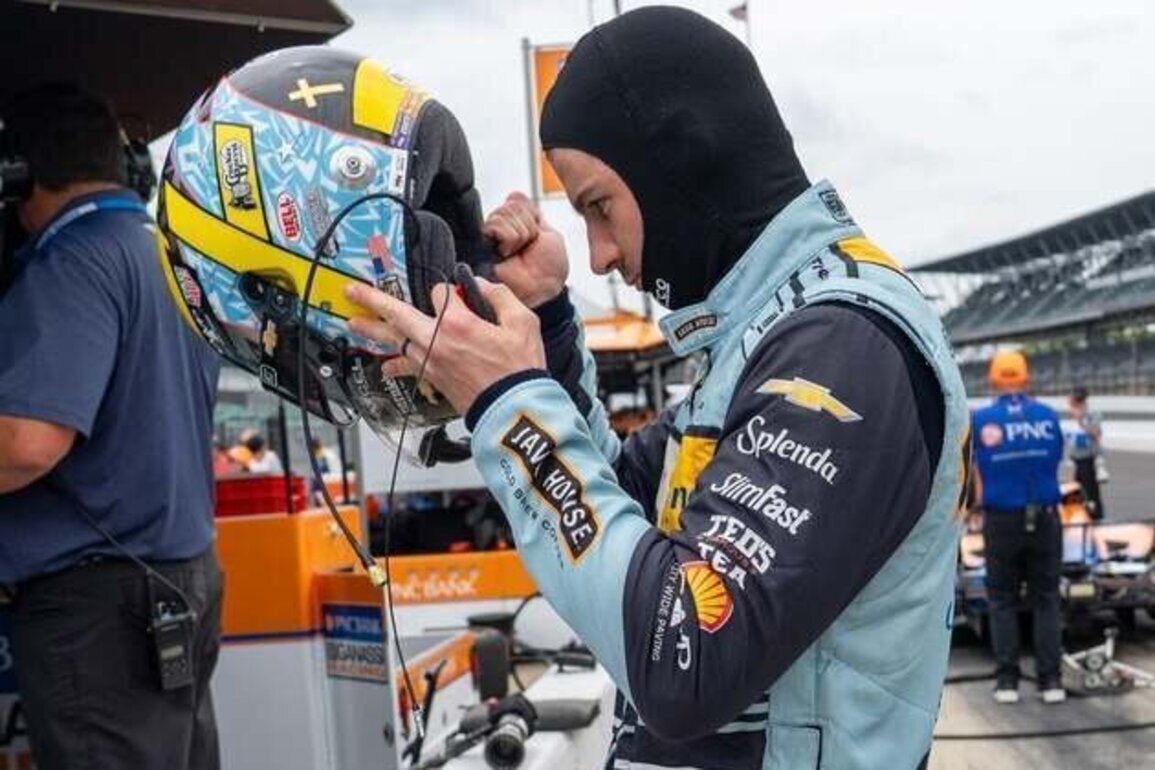 Alexander Rossi being evaluated at hospital after Indy 500 practice crash