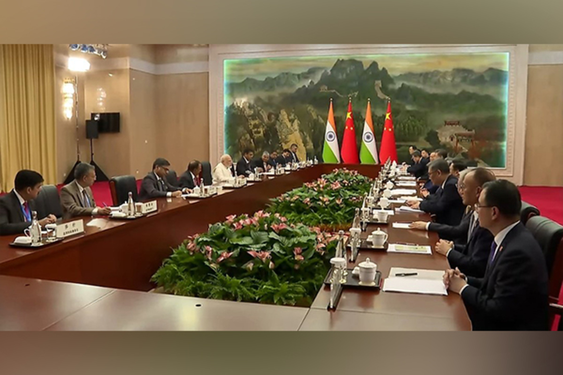 "Both sides need to approach and handle our relationship from a strategic height and long-term perspective": Xi Jinping