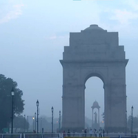 Delhi air remains "very poor" in prominent places