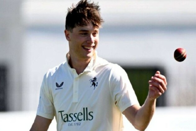 Corey Flintoff signs two-year rookie contract with Kent