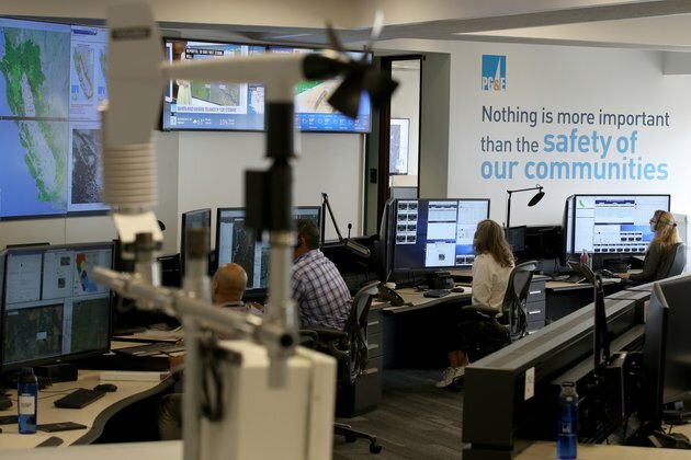 California Utility Cuts Power to Nearly 800,000 for Fire Safety