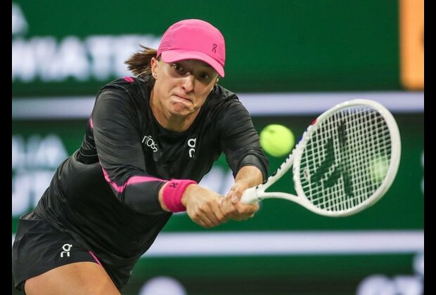 World No. 1 Iga Swiatek advances to Indian Wells semis