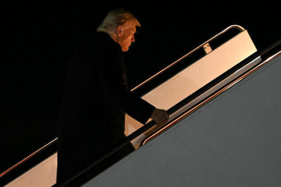 Trump heads to Asia for diplomatic talks, eyes Kim meeting