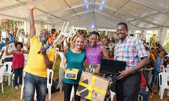 Fenix Intl customer base hits 100,000 Fenix Intl customer base hits 100,000