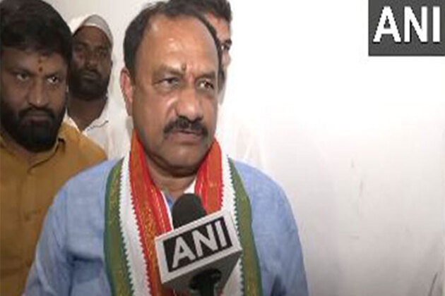 "Entire KCR family looted public funds": TPCC Chief Goud after suspension of K Kavitha